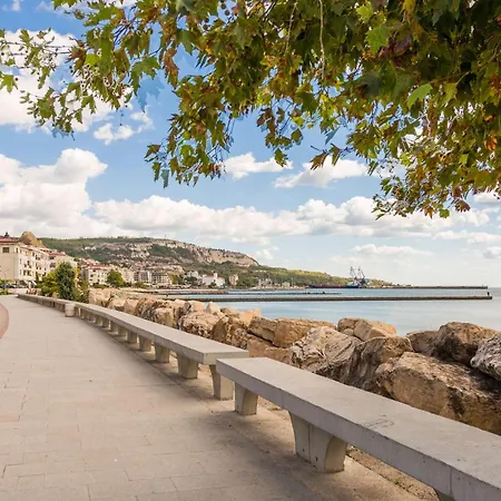 Seaside Luxury Vacation - Balchik Lejlighed Dobritj